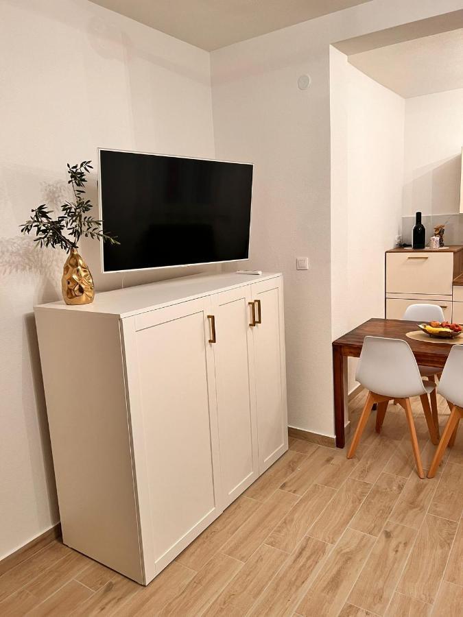Apartmani Tin スタリグラード エクステリア 写真