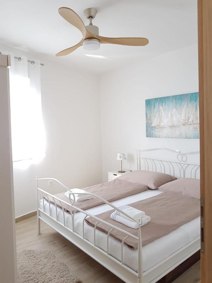 Apartmani Tin スタリグラード エクステリア 写真
